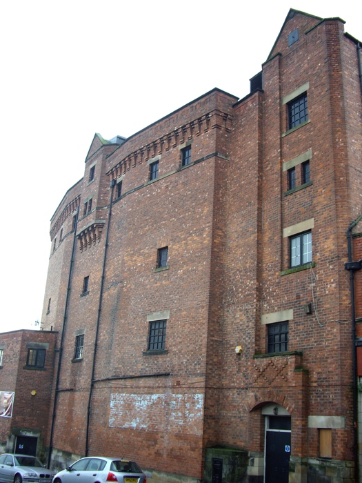 Alhambra, Dunfermline