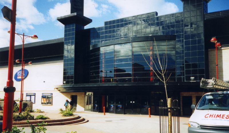 Cineworld Queen's Links