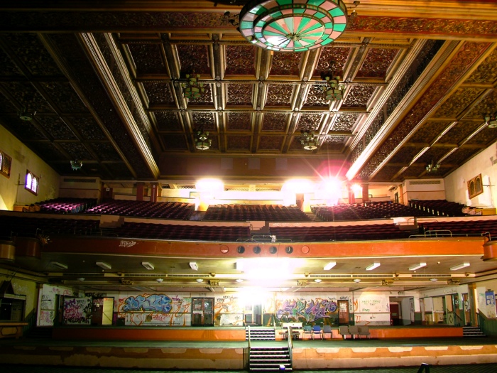 Granada, Clapham Junction — 2006_1013Image0172 archive photograph