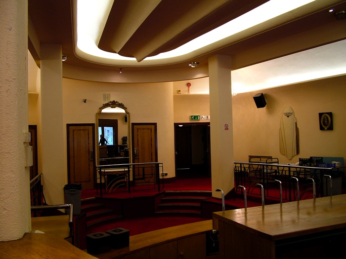 Grosvenor, Rayners Lane — 2006_1013Image0238 archive photograph
