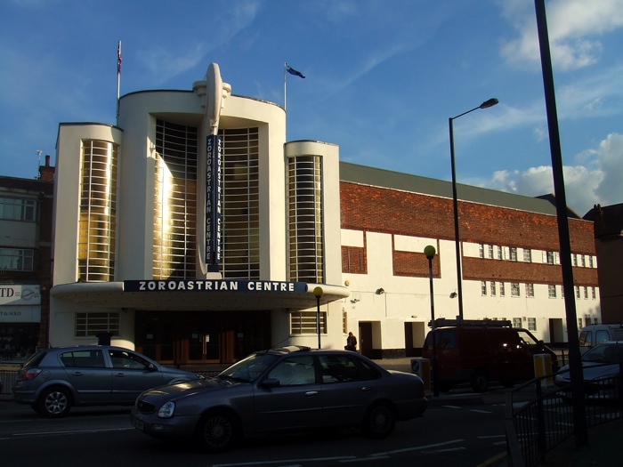 Grosvenor, Rayners Lane — DSCF1985 archive photograph